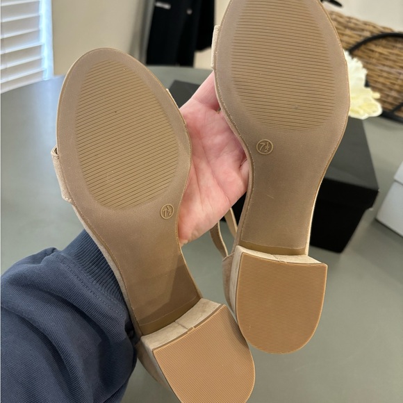 Lulus Tan Suede Harper Heels- size 7.5 - Picture 3 of 5